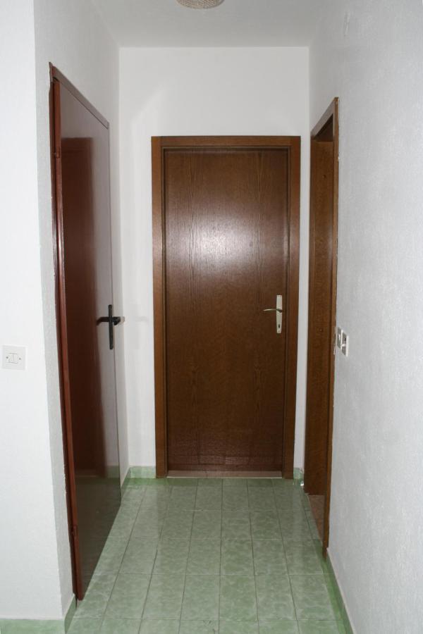 Apartments With A Parking Space Sutivan, Brac - 752 Exterior photo
