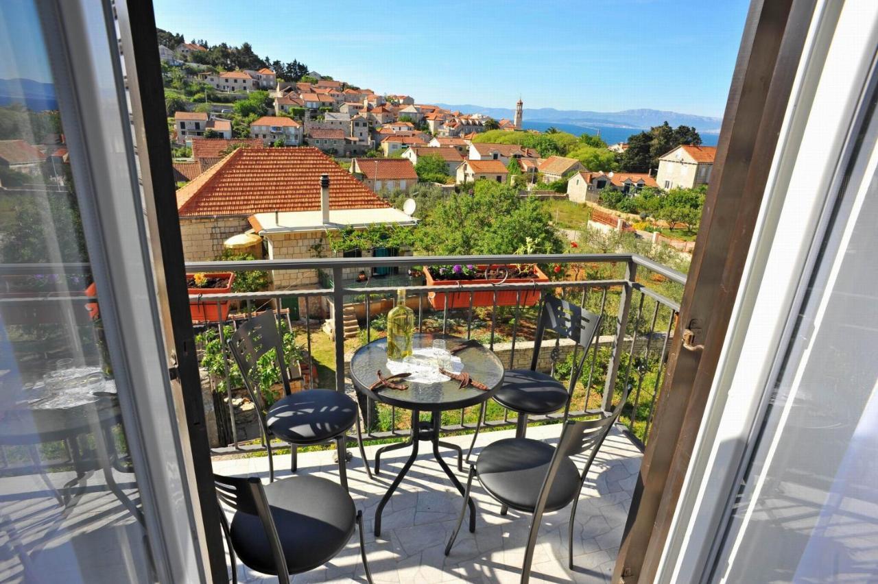 Apartments With A Parking Space Sutivan, Brac - 752 Exterior photo