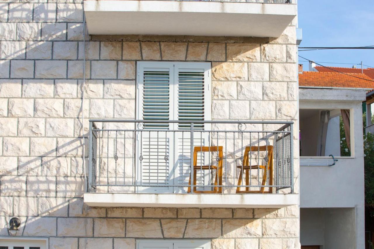 Apartments With A Parking Space Sutivan, Brac - 752 Exterior photo